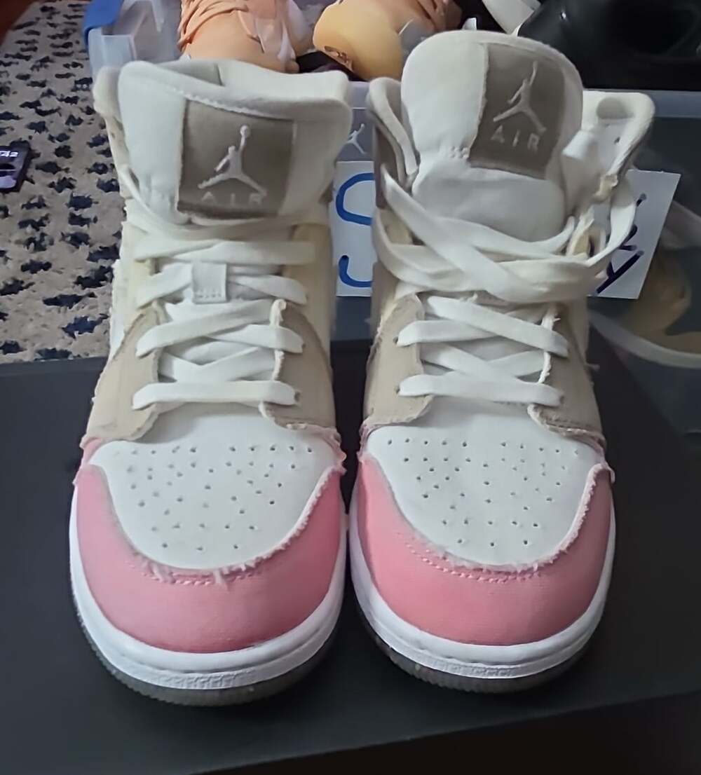 Jordan Air Jordan 1 Mid SE Pastel Grind Size 5.5Y Pink White DJ0338-100